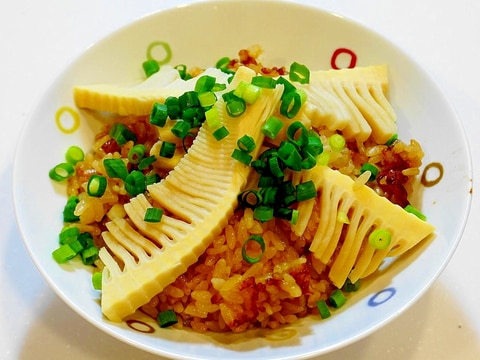 旬の筍で作る!たけのこご飯(炊き込みご飯)